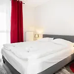 Rondo Wiatraczna By Renters Apartment Warschau