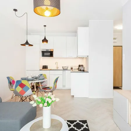 Rondo Wiatraczna By Renters