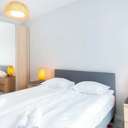 Rondo Wiatraczna By Renters Appartement *