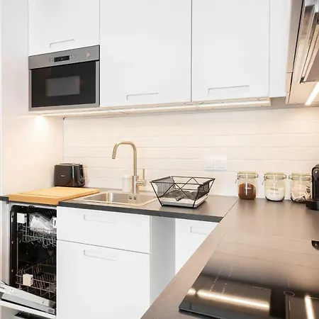 Rondo Wiatraczna By Renters Varsovie