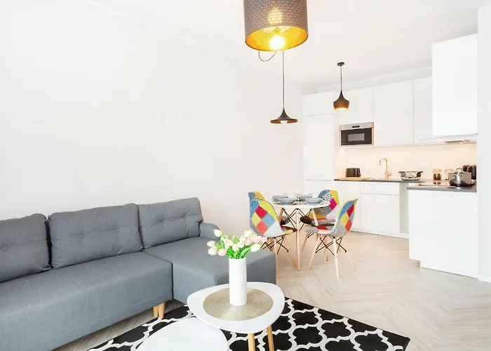 Rondo Wiatraczna By Renters * Warszawa