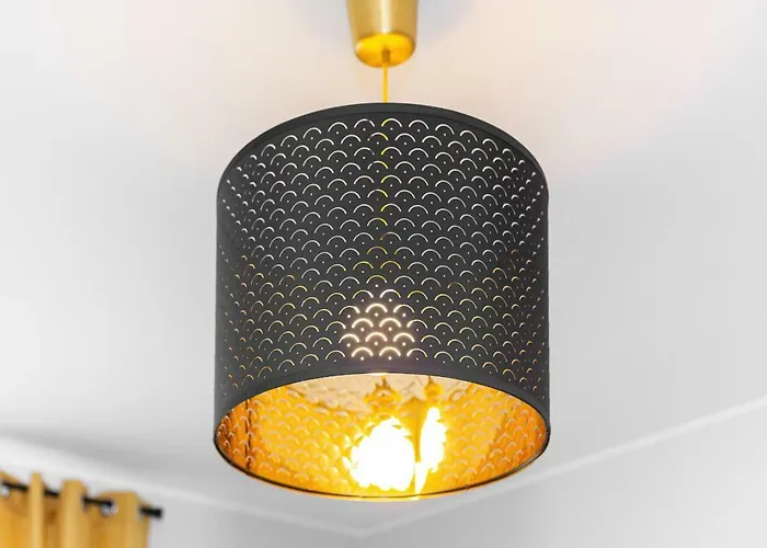 Rondo Wiatraczna By Renters