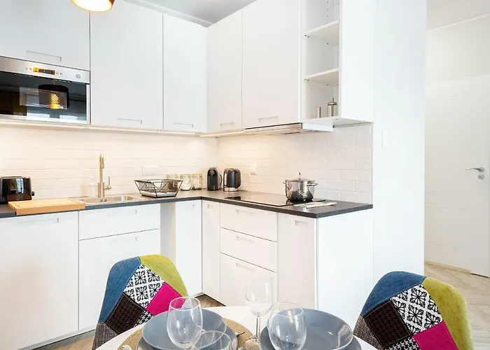 Rondo Wiatraczna By Renters * Warszawa