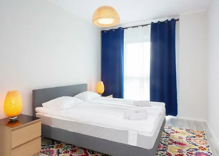 Rondo Wiatraczna By Renters * Warszawa